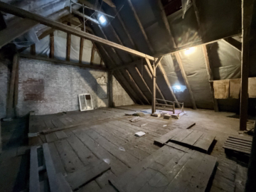 Schönes Landhaus mit großer Diele am Weserdeich - nichtausgebautes Dachgeschoss (44520)