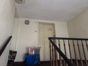 Mehrfamilienhaus mit 7 Wohnungen und Lager in Lehe - Dachboden (37935)