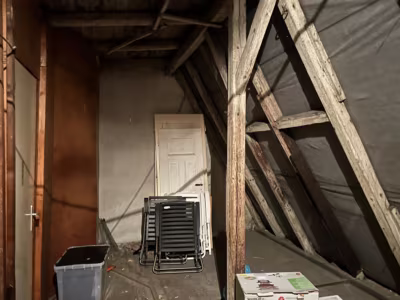 Mehrfamilienhaus mit 7 Wohnungen und Lager in Lehe - Dachboden (85304)