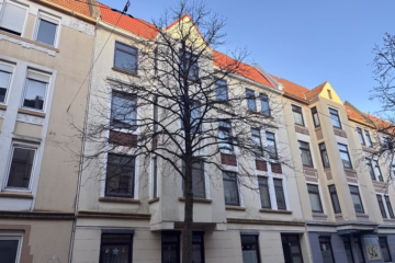 Mehrfamilienhaus mit 7 Wohnungen und Lager in Lehe, 27576 Bremerhaven, Mehrfamilienhaus
