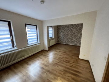 Zweifamilienhaus im schönen Bederkesa - Wohnzimmer Erdgeschoss (44917)