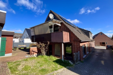 Zweifamilienhaus im schönen Bederkesa - Ansicht von Auffahrt (44908)