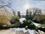 Ausblick von der Terrasse - Gut aufgeteilt: Gemütliches Haus m. großem Garten