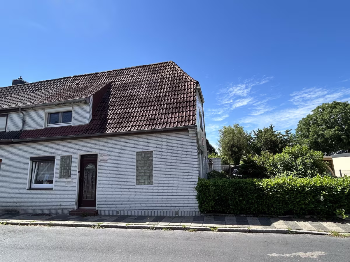 mit KI verändert - Straßenansicht