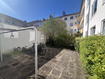 Attraktive 2-Zimmer-Wohnung mit zwei Balkonen - Hinterhof (53519)