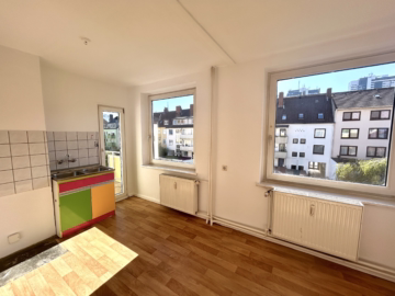 Attraktive 2-Zimmer-Wohnung mit zwei Balkonen - Küche (53529)