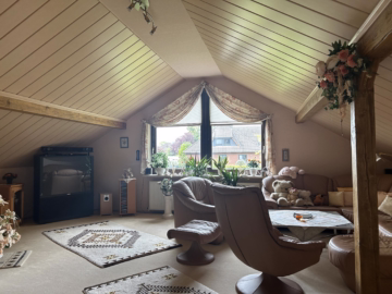Erbpachtgrundstück: Haus am Fluss in Buschkämpen - Zimmer DG (40281)