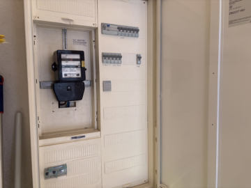 Möbelwagen, Einziehen, Wohlfühlen – Reihenhaus - Sicherungskasten (48766)