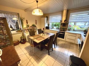 Familienfreundliches Haus in ruhiger Lage - Küche (37373)
