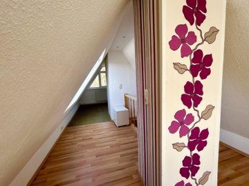 Attraktives Einfamilienhaus mit viel Platz - ausgebauter Spitzboden (46263)