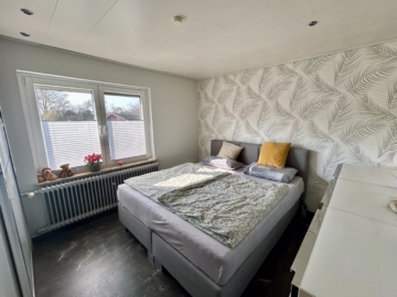 Attraktives Einfamilienhaus mit viel Platz - Schlafzimmer (46252)
