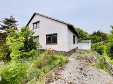 Herrlich großes Grundstück mit EFH und 2 Garagen - Auffahrt mit 2. Garage (57603)