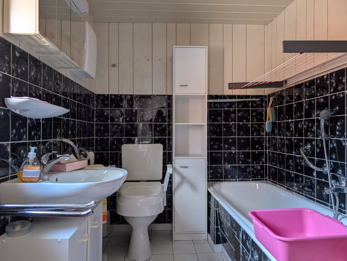 Badezimmer EG