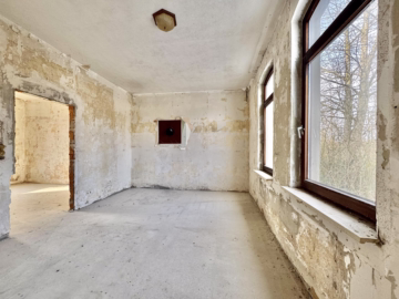 „Rohdiamant“ in idyllischer Lage am Ortsrand - Wohnhaus Zimmer (49731)