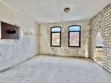 „Rohdiamant“ in idyllischer Lage am Ortsrand - Wohnhaus Zimmer (49732)