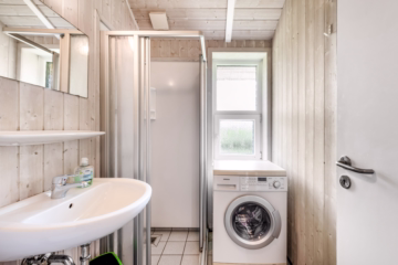 Exklusives Poolhaus im Wasser- und Landschaftspark - Badezimmer (64236)