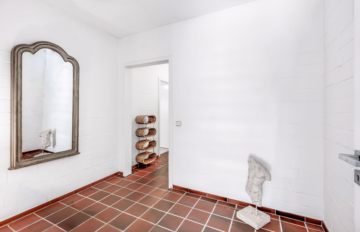 Einzigartiges Angebot: Architektenhaus am Südhang - Flurbereich (62225)