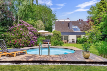 Einzigartiges Angebot: Architektenhaus am Südhang - Außenansicht (62221)