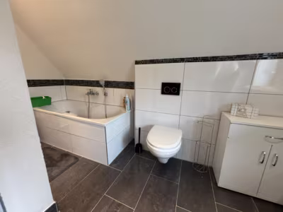 Modernisiertes Raumwunder in Debstedt für Familien - Badezimmer Ansicht 2 (79942)