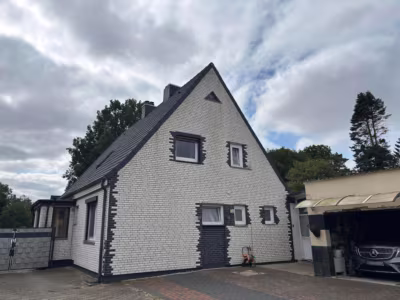 Modernisiertes Raumwunder in Debstedt für Familien - Rückansicht (79950)