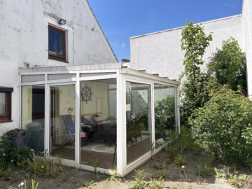 Haus + Wintergarten + Ausbaureserve im Mischgebiet - Wintergarten (56224)