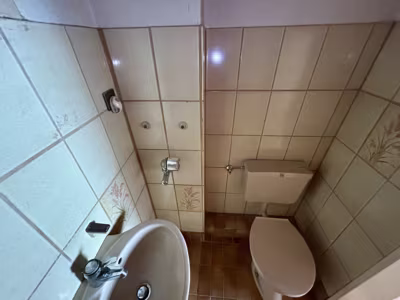 Großzügige 5-Zimmer-Eigentumswohnung - WC (85517)