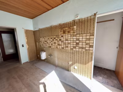 Großzügige 5-Zimmer-Eigentumswohnung - Küche (85509)