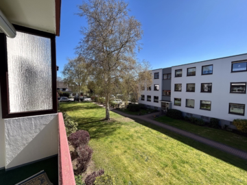4-Zi.-Wohnung mit Loggia & Markise in Leherheide - Loggia Blick zur Straße (54183)