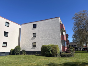 4-Zi.-Wohnung mit Loggia & Markise in Leherheide - Seitenansicht Grünanlage (54195)