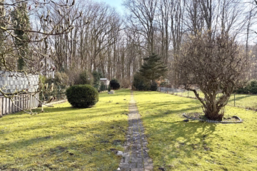 Idylle pur – Wohnen am Waldrand - Gartenansicht (46204)