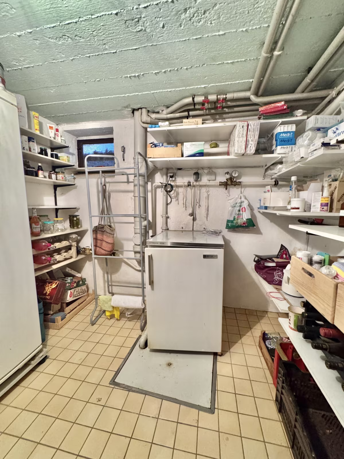 Kellergeschoss Vorräte