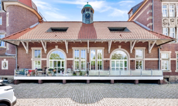 Außergewöhnliche Galeriewohnung am Yachthafen - Außenansicht (63350)