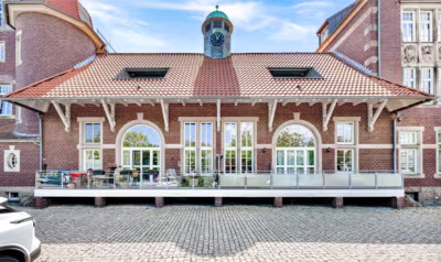 Außergewöhnliche Galeriewohnung am Yachthafen - Außenansicht (78760)
