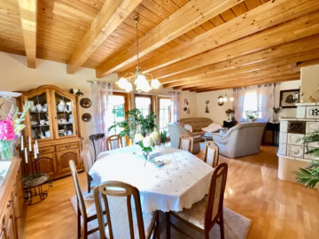 Beeindruckend: Fachwerkhaus mit idyllischem Garten - EG Wohn-/Esszimmer (77140)
