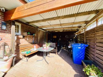 Top Wohnlage: Ihr neues Zuhause mit kleinem Garten - Carport (49400)
