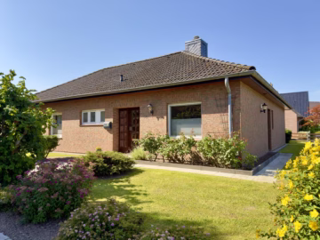 Ihr Wohntraum: Bungalow in begehrter Ruhelage - Frontansicht (70691)