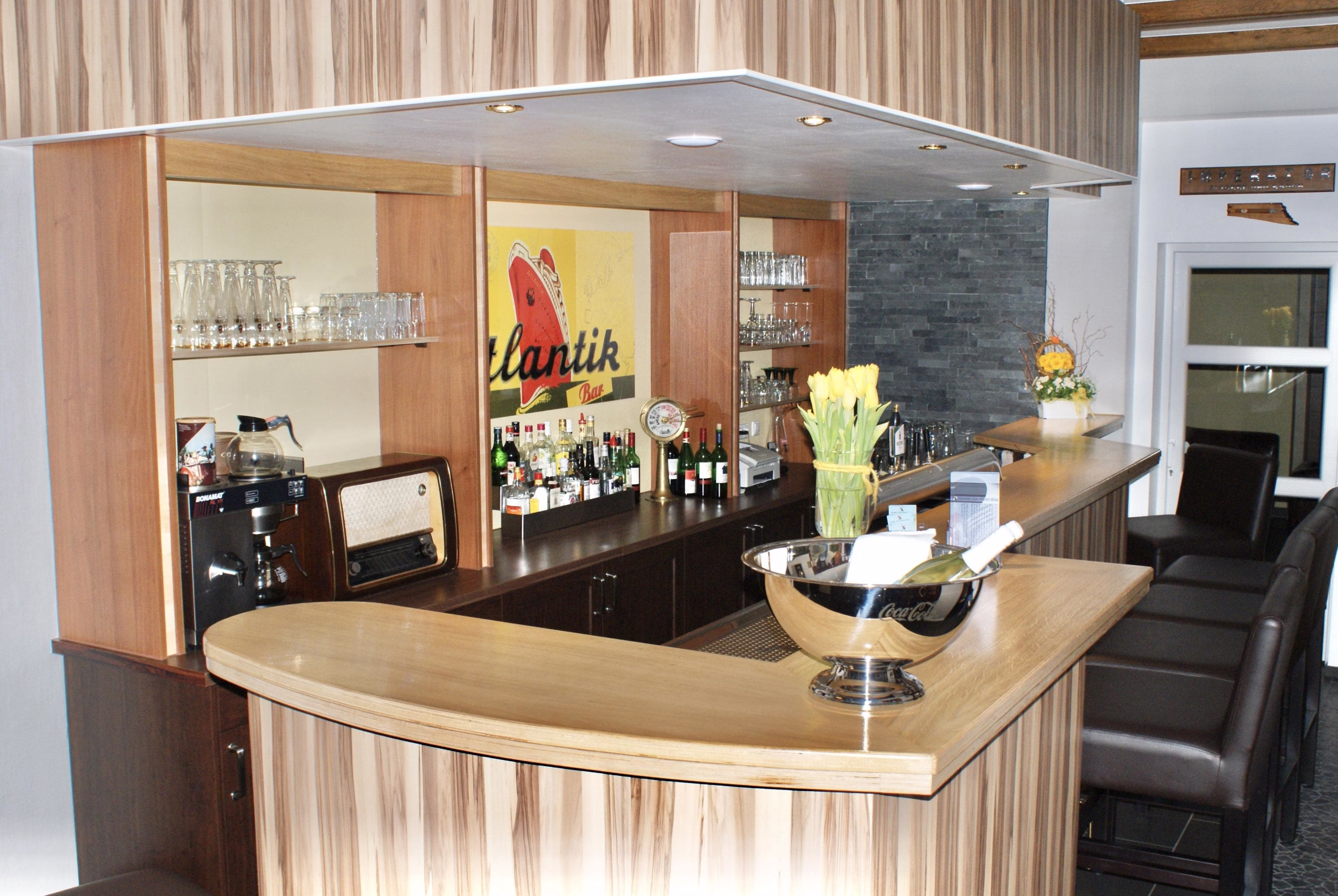 Bar I