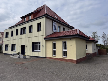 Viel Raum für Ihre Träume - Straßenansicht (53762)