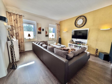 Viel Raum für Ihre Träume - Obergeschoss Wohnen (42448)