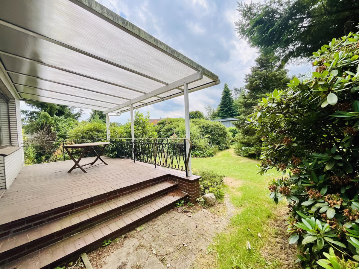 2: überdachte Südwestterrasse