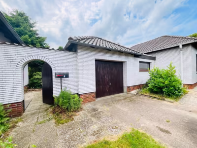 Seltenes Angebot: Zwei Bungalows – ein Preis! - 2: Garage (81598)