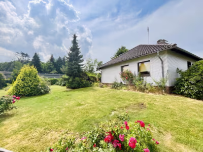 Seltenes Angebot: Zwei Bungalows – ein Preis! - 2: Seitenansicht (81597)