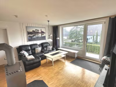 Charmantes Anwesen Nähe Speckenbüttler Park - OG Wohnzimmer (81453)