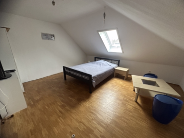 Exklusive Immobilie Nähe Speckenbüttler Park - OG Zimmer 3 (44376)