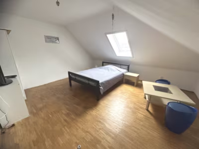 Charmantes Anwesen Nähe Speckenbüttler Park - OG Zimmer 3 (81461)