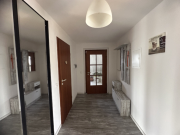 Exklusive Immobilie Nähe Speckenbüttler Park - OG Eingang (44377)