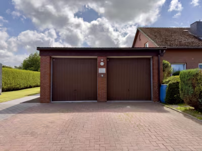 Vielseitiges Immobilien-Duo - Doppelgarage (80558)