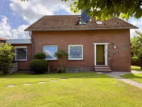 Frontansicht Haupthaus