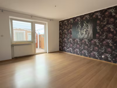 Vielseitiges Immobilien-Duo - Schlafzimmer Anbau (80566)