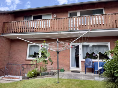 Vielseitiges Immobilien-Duo - Rückansicht (80561)